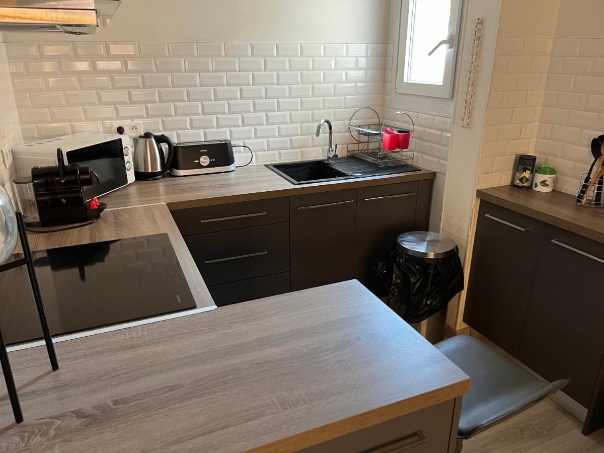 : Le Landelle, Studio, 10 Minutes Gare Apartment